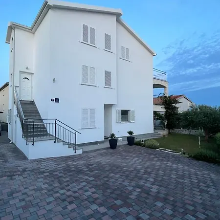 Apartmani Emil Trogir Exterior photo