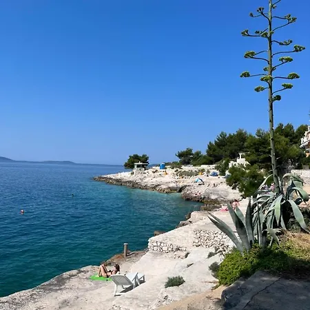 Apartmani Emil Trogir Exterior photo