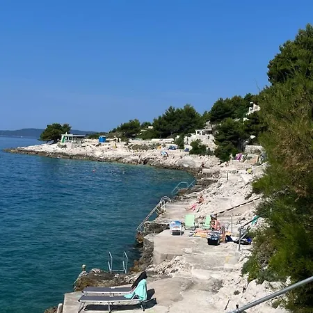 Apartmani Emil Trogir Exterior photo