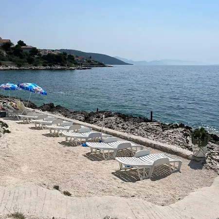 Apartmani Emil Trogir Exterior photo