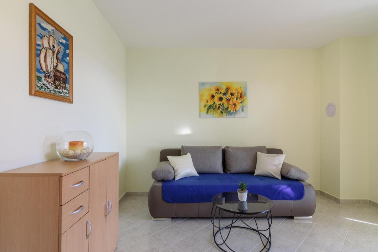 Apartment Emil Trogir