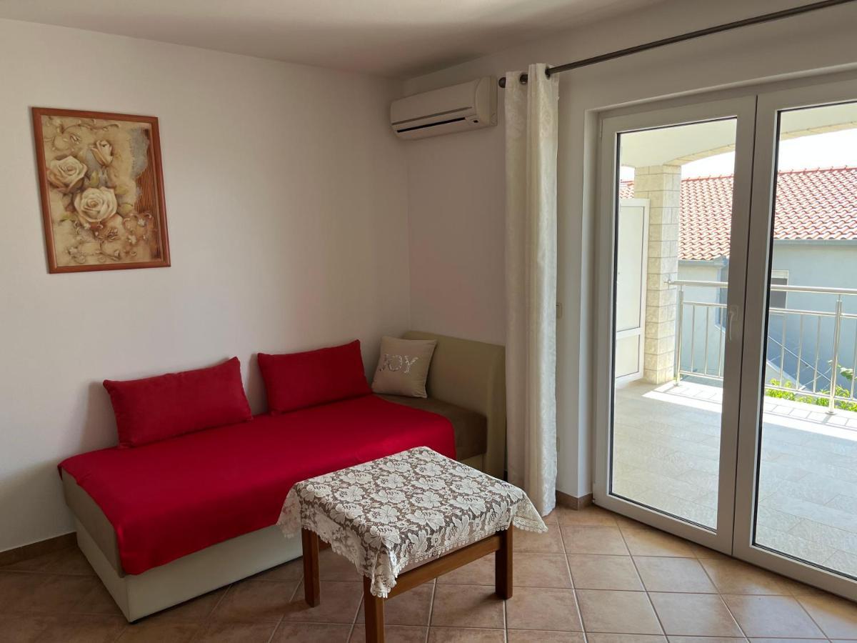 Apartment Emil Trogir